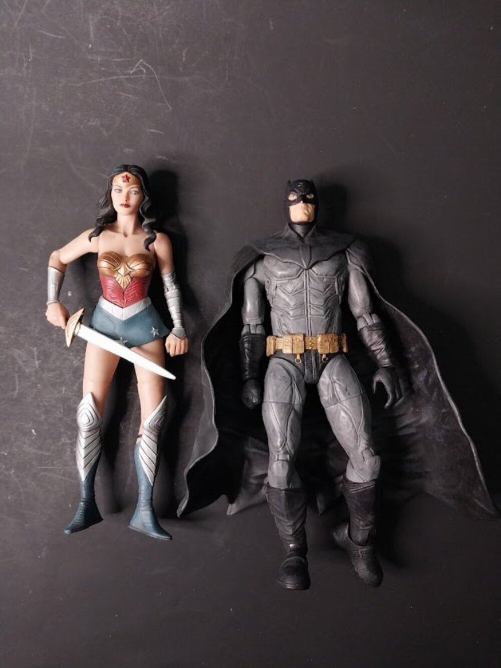 DC Comic: Batman & Wonder Woman Action Figure